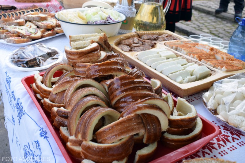 Începe postul Paștelui 2026. Câte dezlegări la pește vor fi în cele 48 de zile de post