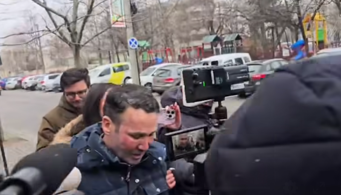 Robert Negoiţă a mers la Poliţie pentru controlul judiciar. Motivul pentru care n-a vrut să fie filmat