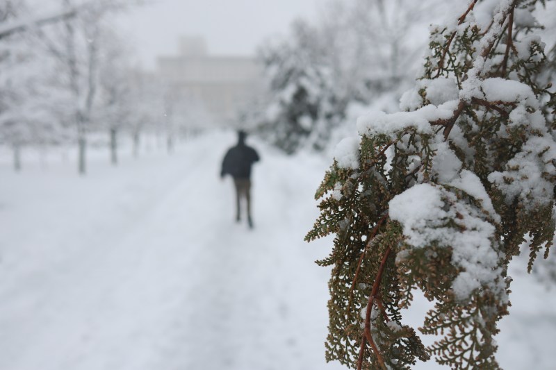 Noi vești de la meteorologi. Ce ne așteaptă în următoarele ore în București și județele vizate de cod galben