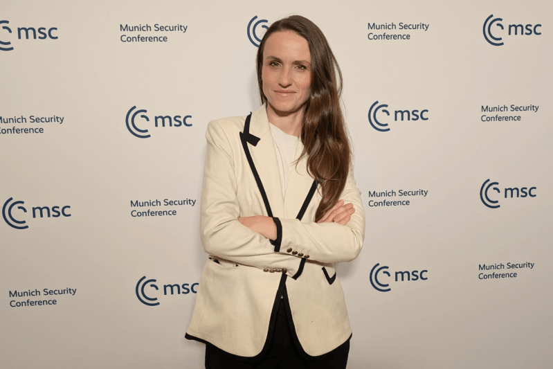 Ministra Oana Țoiu anunță de la Munchen „discuţii-cheie pentru România”