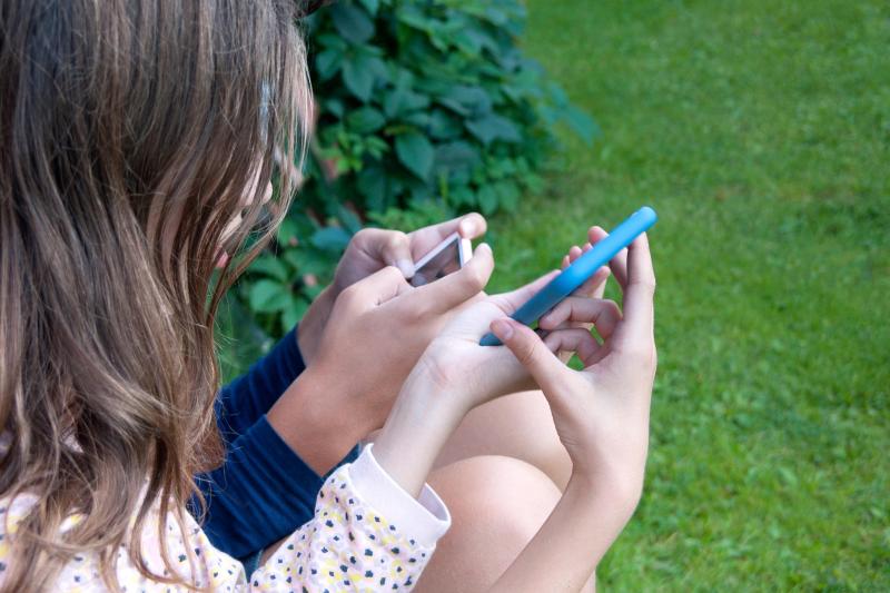 UNICEF, semnal de alarmă: AI, tot mai folosită pentru generarea de imagini sexualizate cu copii / Ce măsuri cere