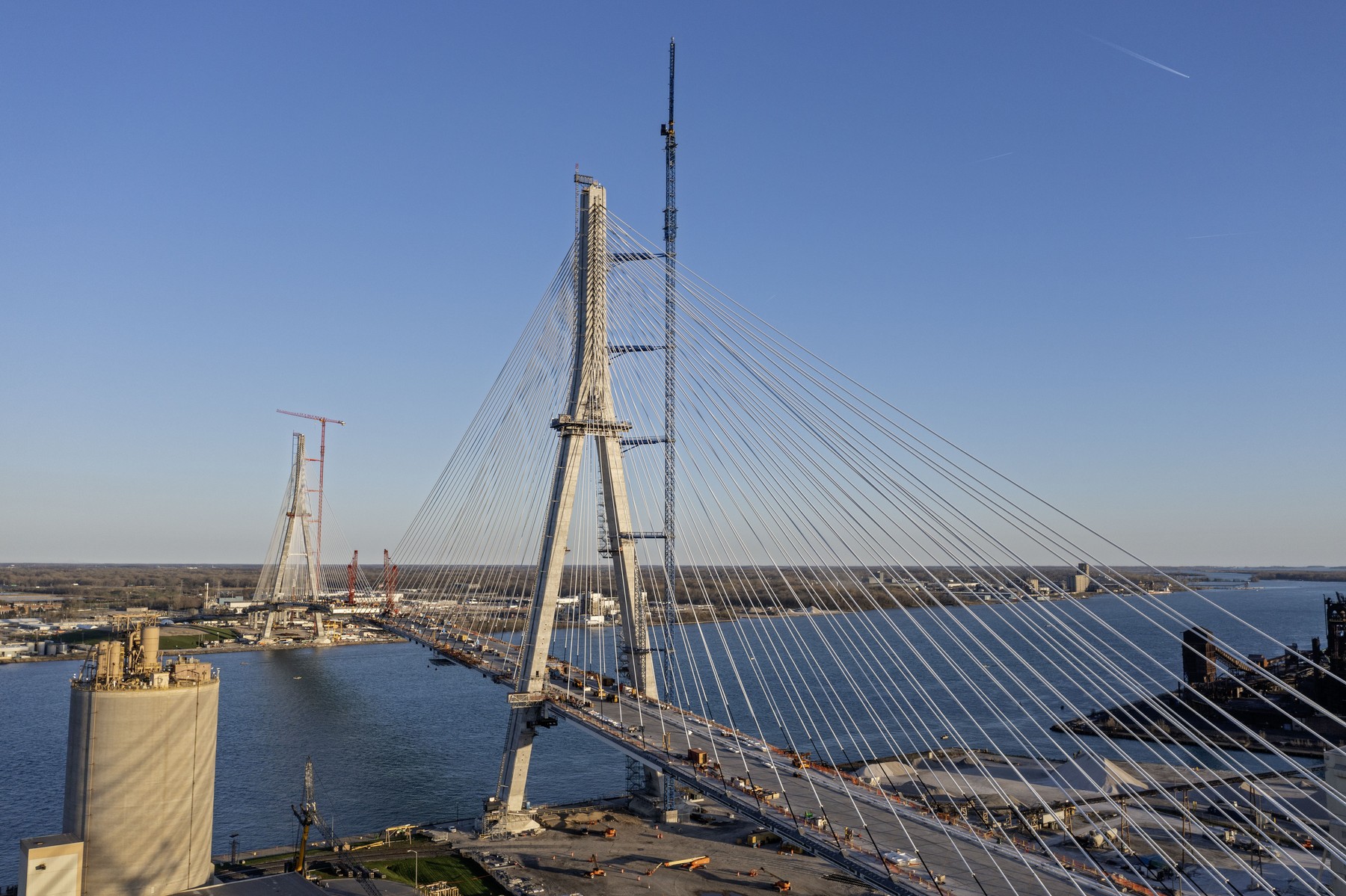 Donald Trump cere „jumătate” dintr-un pod important construit de Canada la granița cu SUA