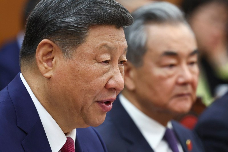 Reacție rapidă a Chinei după ce Franța i-a arestat doi cetățeni într-un caz neobișnuit de spionaj ce a vizat rețeaua Starlink