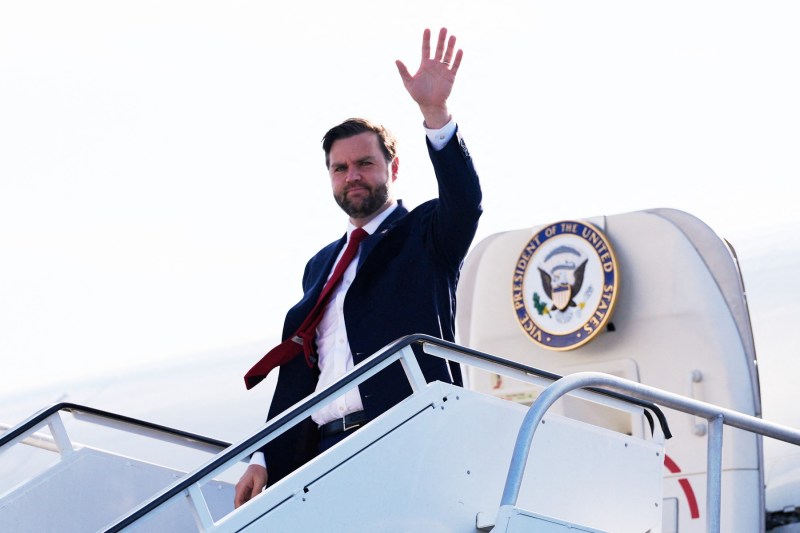 JD Vance merge să pună la punct detaliile pentru „Coridorul Trump” în două țări din sudul Rusiei: „Acesta era teritoriul lui Putin”