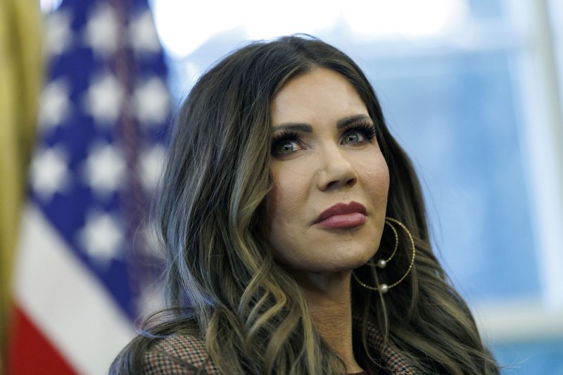 Administrația Trump elimină statutul de protecție temporară pentru yemeniți. Cea mai recentă măsură care vizează imigranții