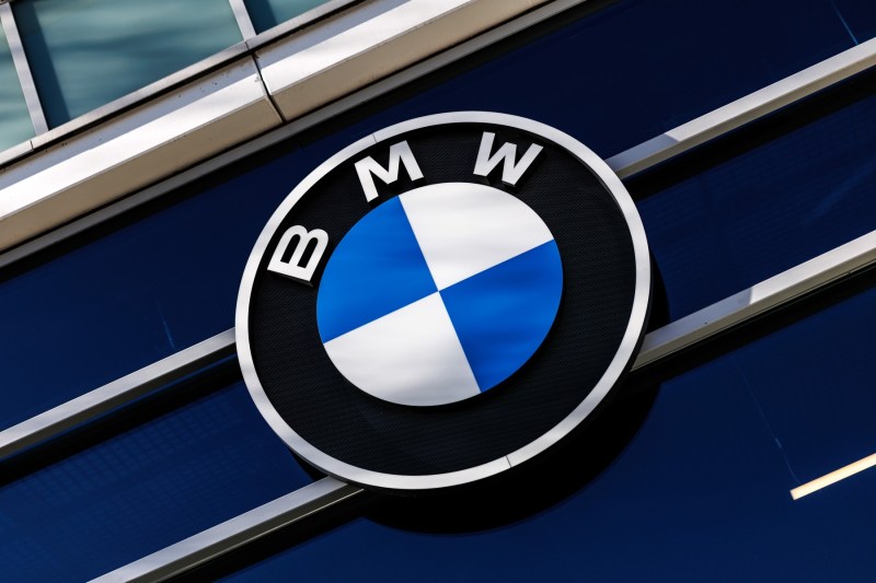 Surpriză pe piața auto din Germania: o marcă est-europeană a depășit în premieră Mercedes și BMW