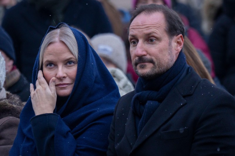 Prințesa moștenitoare a Norvegiei și-a cerut scuze regelui și reginei pentru legăturile sale cu Jeffrey Epstein