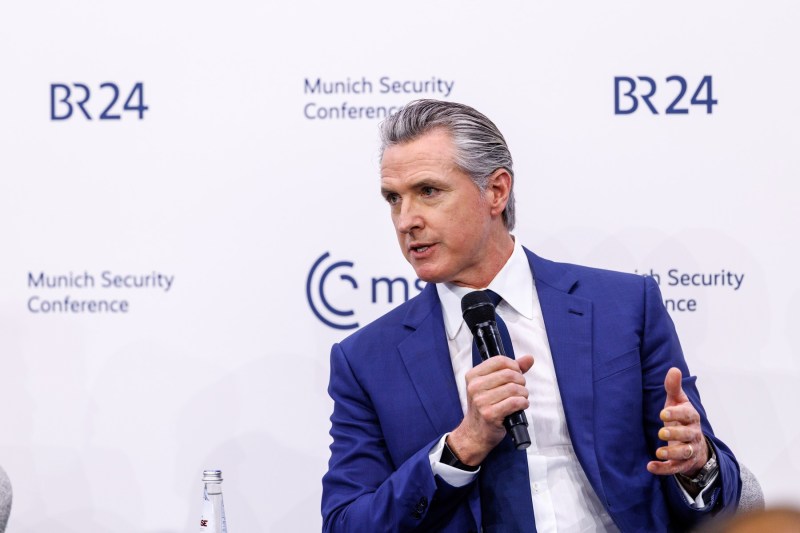 VIDEO „Cel mai distructiv președinte” din istorie. La Munchen, un critic acerb le-a transmis liderilor mondiali că Trump „este temporar”