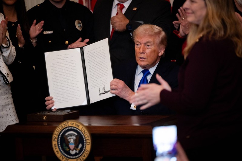 Donald Trump a instituit o zi în memoria victimelor imigranților ilegali. De ce a ales data de 22 februarie