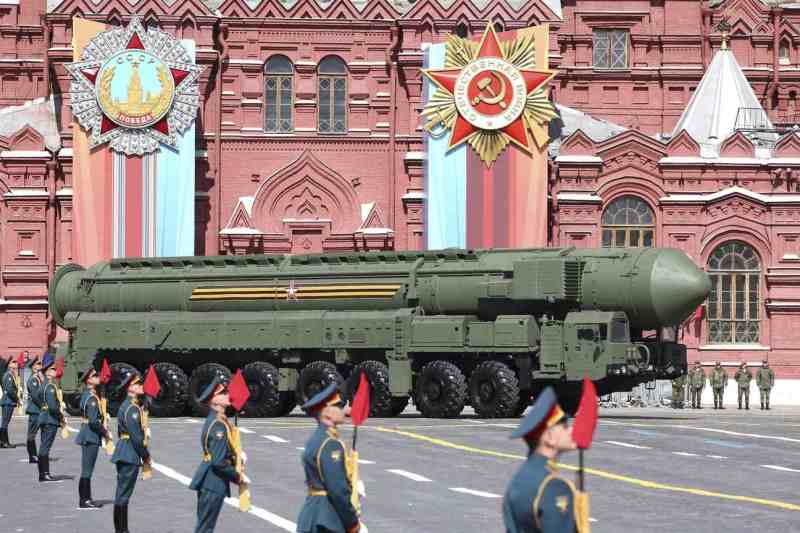 „Un moment grav pentru pacea internațională”. Ultimul tratat SUA-Rusia pentru controlul armelor nucleare a expirat azi. De ce este acest lucru îngrijorător