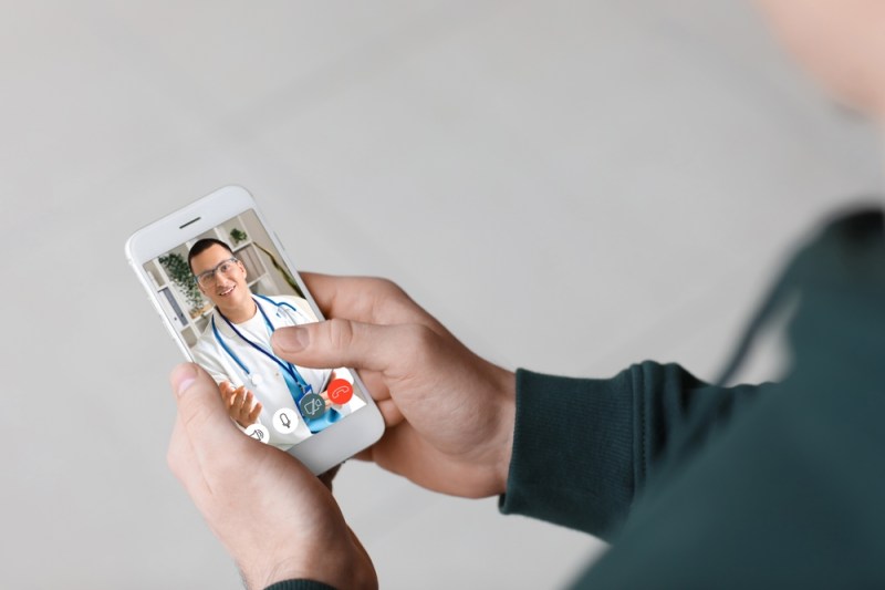 Modul în care chatboții și aplicațiile AI sunt folosite au ajuns să îi exaspereze pe medici