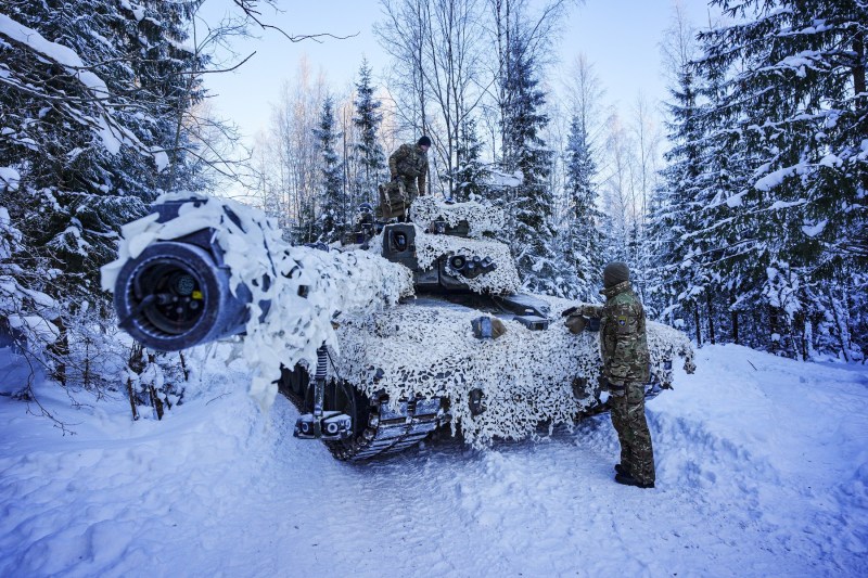 Semnal de alarmă dat de șefii armatelor britanică și germană. „Rusia s-a deplasat decisiv spre vest”