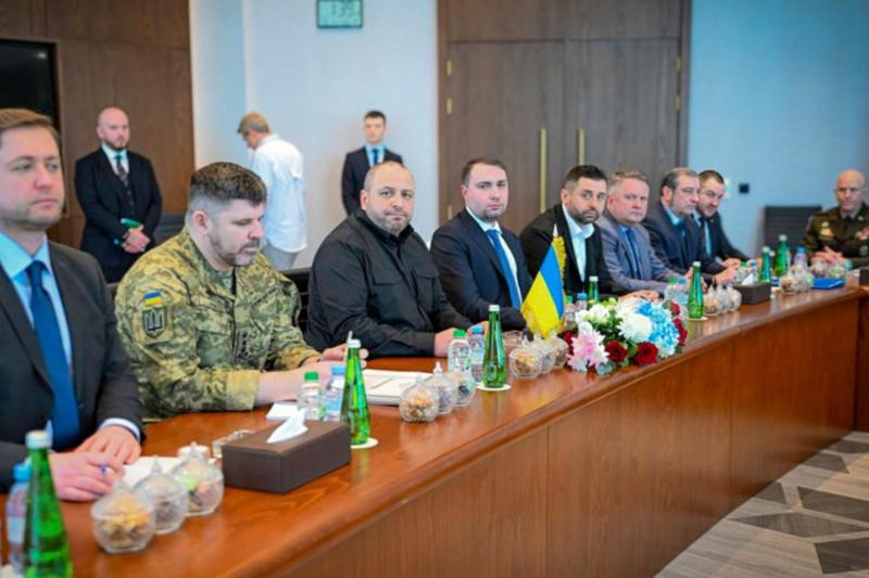 A doua zi de negocieri de pace la Abu Dhabi. Emisarul lui Putin atacă Europa, dar vede o evoluție „pozitivă” a discuțiilor cu Ucraina