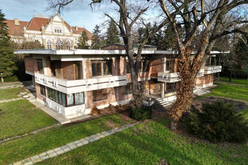 O fostă vilă a lui Ceaușescu a fost expropriată de CJ Timiș. „A fost lăsată de izbeliște”