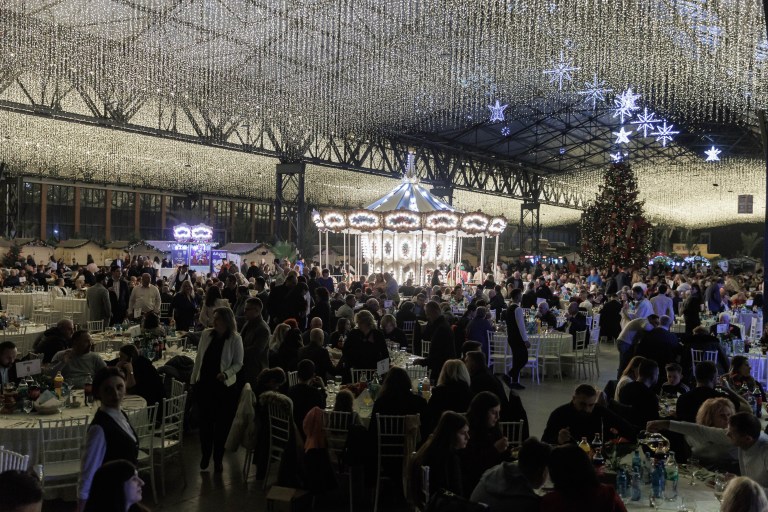 Petrecere de Revelion organizată în Hala Laminor, București, 31 decembrie 2023. Inquam Photos / Bogdan Buda