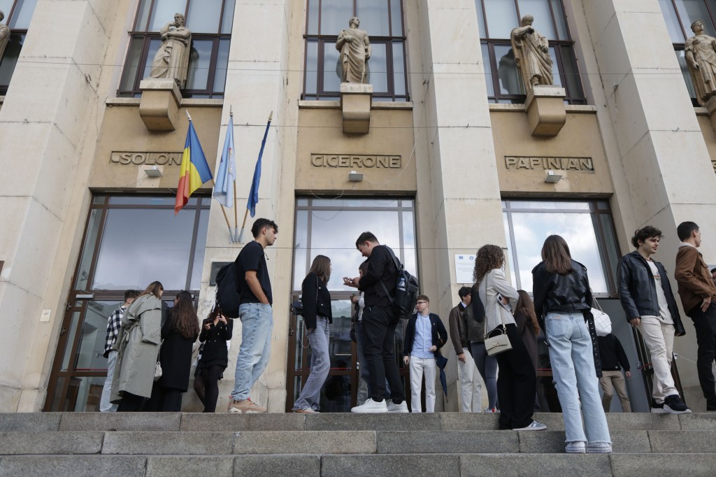 Studenți la Facultatea de Drept din București. Inquam Photos / George Călin