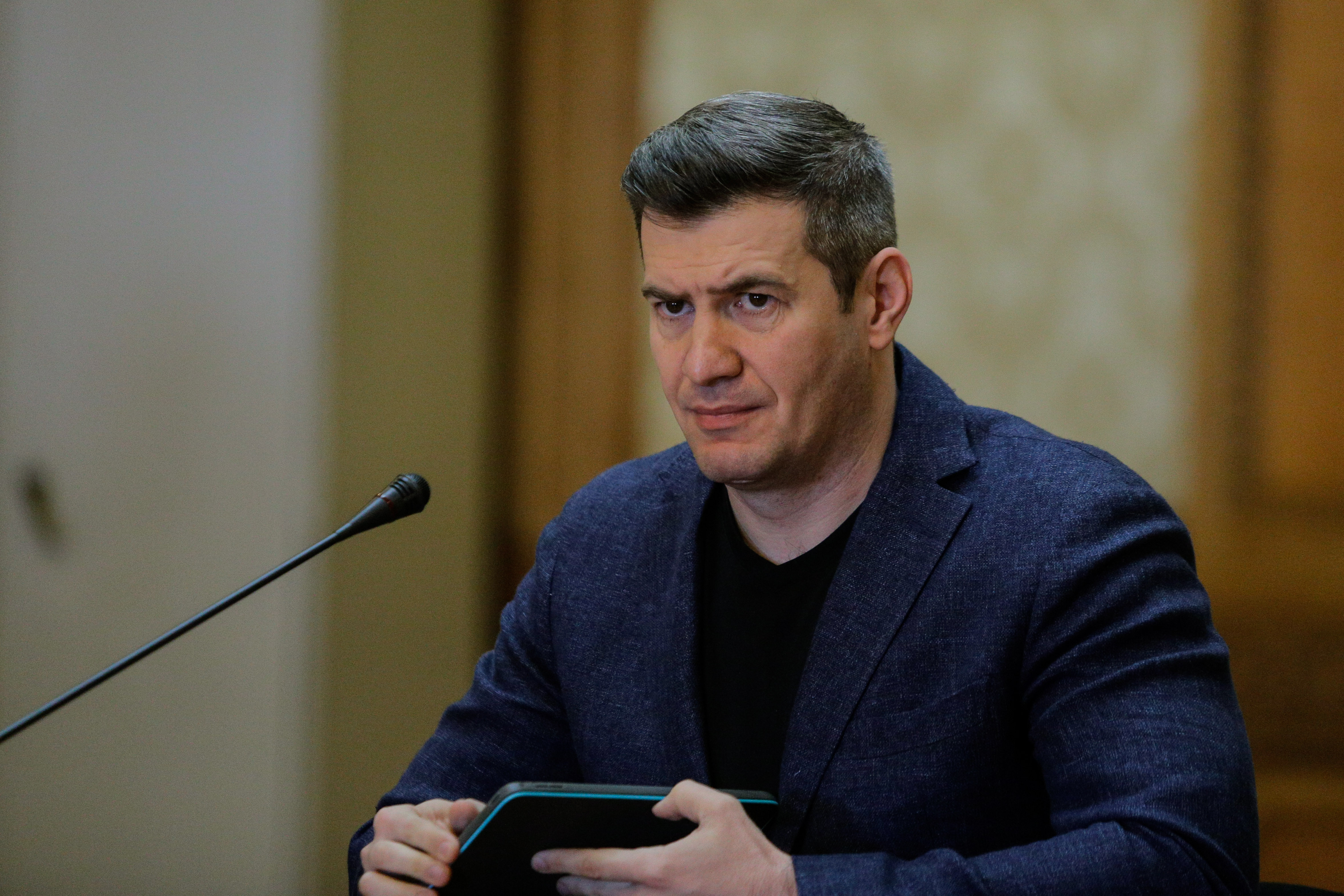 Dragoș Pătraru a arătat mesajul pe care i l-a trimis lui Bolojan, după moțiunea care a trântit guvernul. Ce răspuns a primit