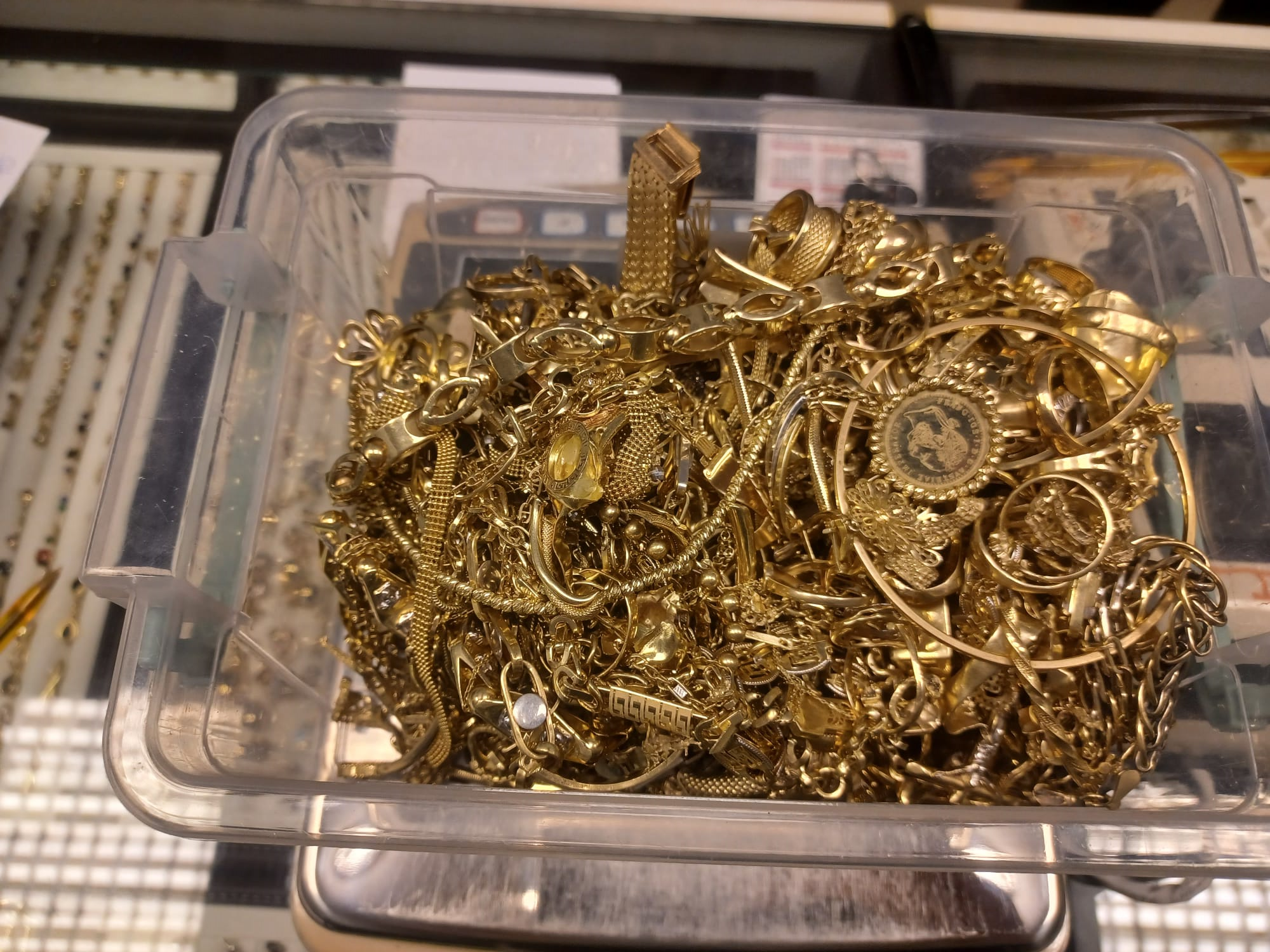 70 de milioane de lei, dispăruți în plină zi: cum funcționează economia invizibilă a cash-ului din România