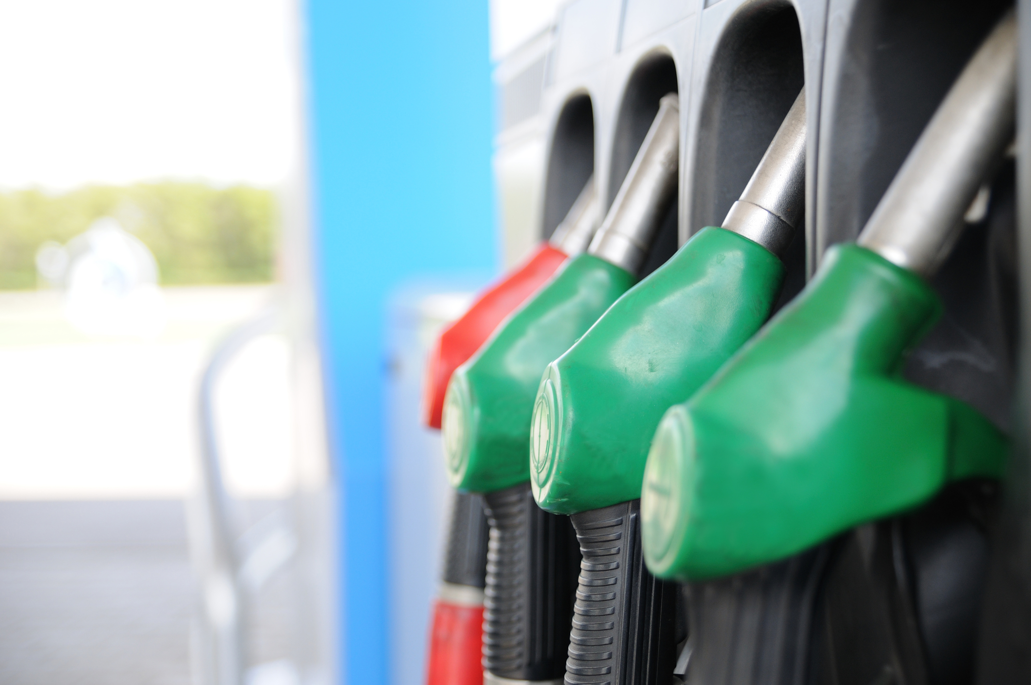 Cât câștigă statul acum la fiecare litru de benzină si motorină. Calculul sindicaliștilor arată structura prețurilor după scumpirile din ultima lună