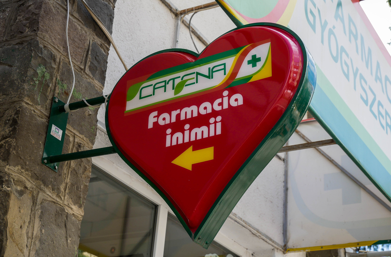 Două reclame ale farmaciilor Catena i-au scos din sărite pe membrii CNA ...