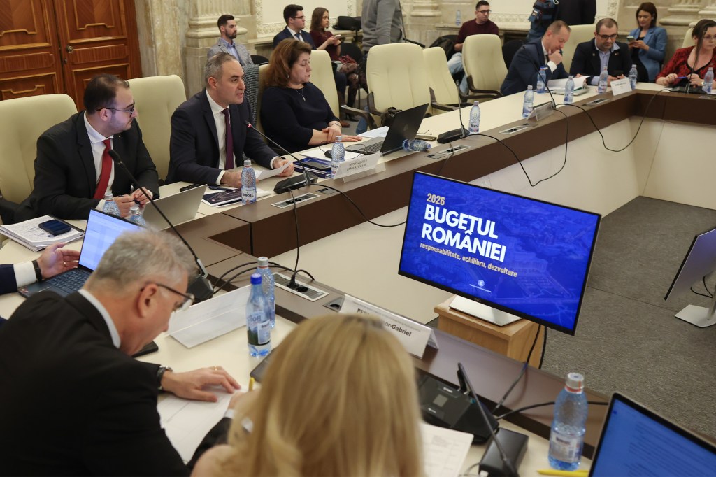 Dezbateri în comisiile parlamentare de specialitate asupra proiectului legii bugetului de stat pentru anul 2026, la Palatul Parlamentului din București, 16 martie 2026. Inquam Photos / George Călin
