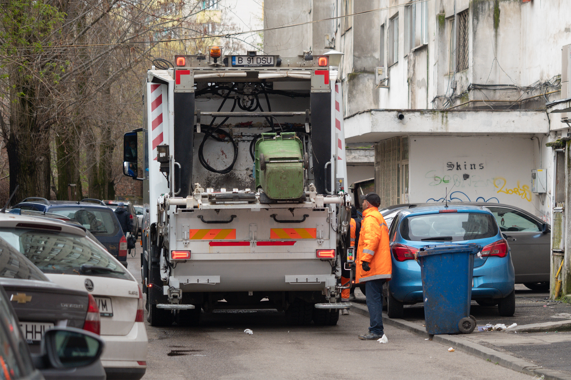 Primăria Sectorului 1 își face firmă de salubrizare pentru care va cumpăra utilaje de 20 de milioane de euro / Taxă nouă și pentru locuitori