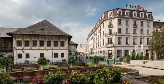 FOTO Hotel închis în centrul Bucureștiului, pentru renovare și rebranding