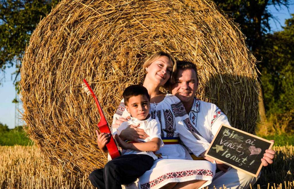 Chiar dacă au trecut printr-un prim proces dificil de adopție internațională, soții Andronache au depus o nouă cerere de adopție „Acești copii sunt precum un sac fără sfârșit. Câtă iubire ai putea să le dai și tot ar mai avea nevoie”. FOTO: Arhiva familiei