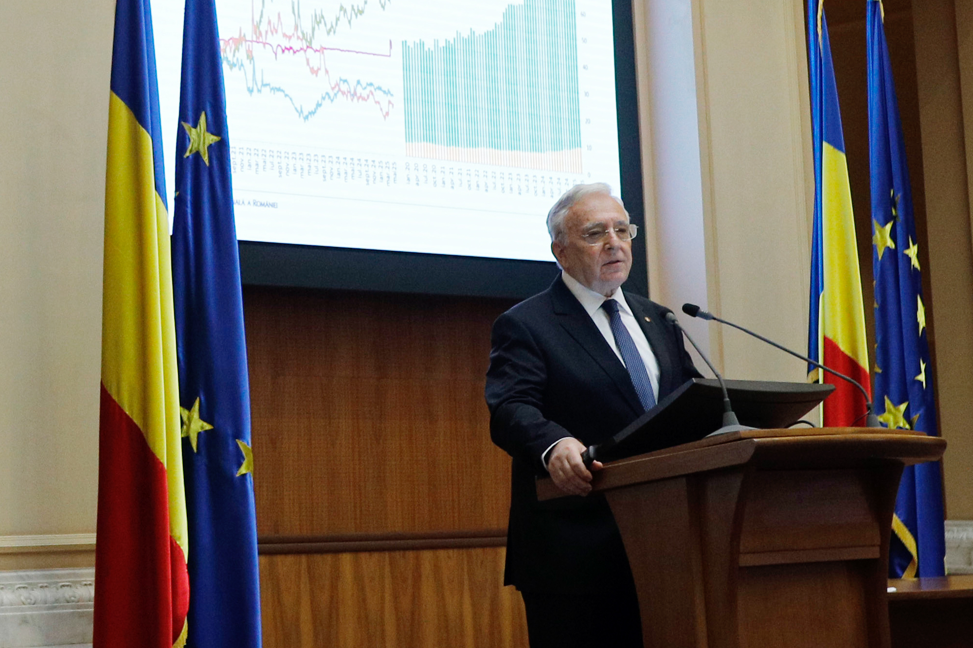 După 5 zile consecutive de depreciere, moneda națională se stabilizează la nivelul de 5.26 lei/ euro