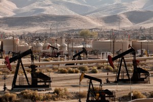 Câmp petrolifer, fotografie ilustrativă / Joho / ImageSource / Profimedia