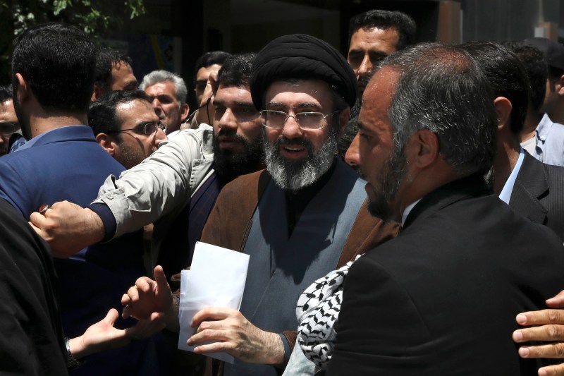 Cine este Mojtaba Khamenei, ales noul lider suprem al Iranului
