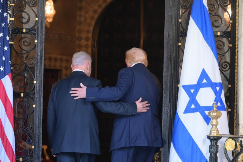 Netanyahu a sunat la Casa Albă să întrebe dacă americanii poartă discuții secrete cu Iranul, „pe la spatele lui”