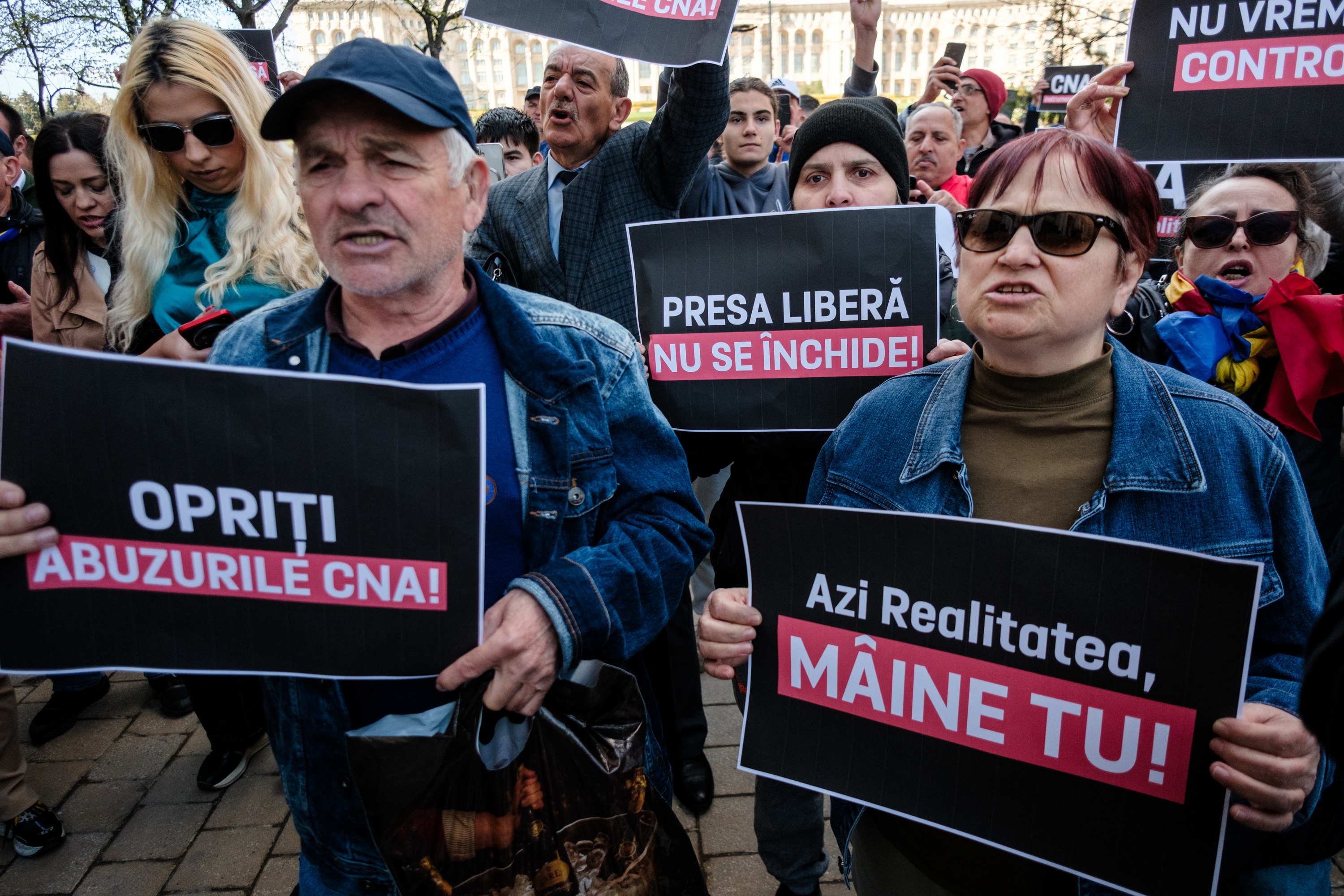 Proteste după retragerea licenței Realitatea Plus