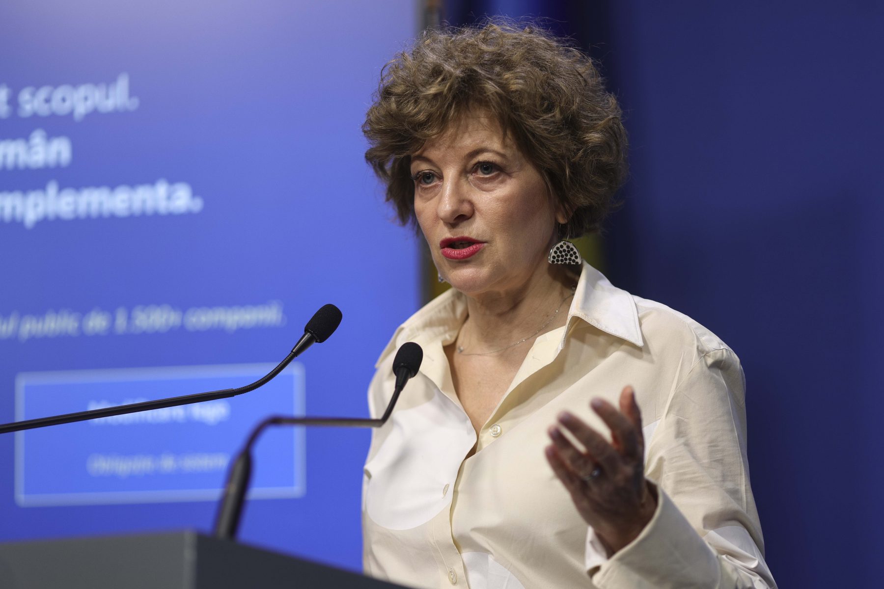 Vicepremierul Oana Gheorghiu cere control la instituția care administrează activele statului: „Nu știm cât datorează, nu știm cât s-a recuperat”