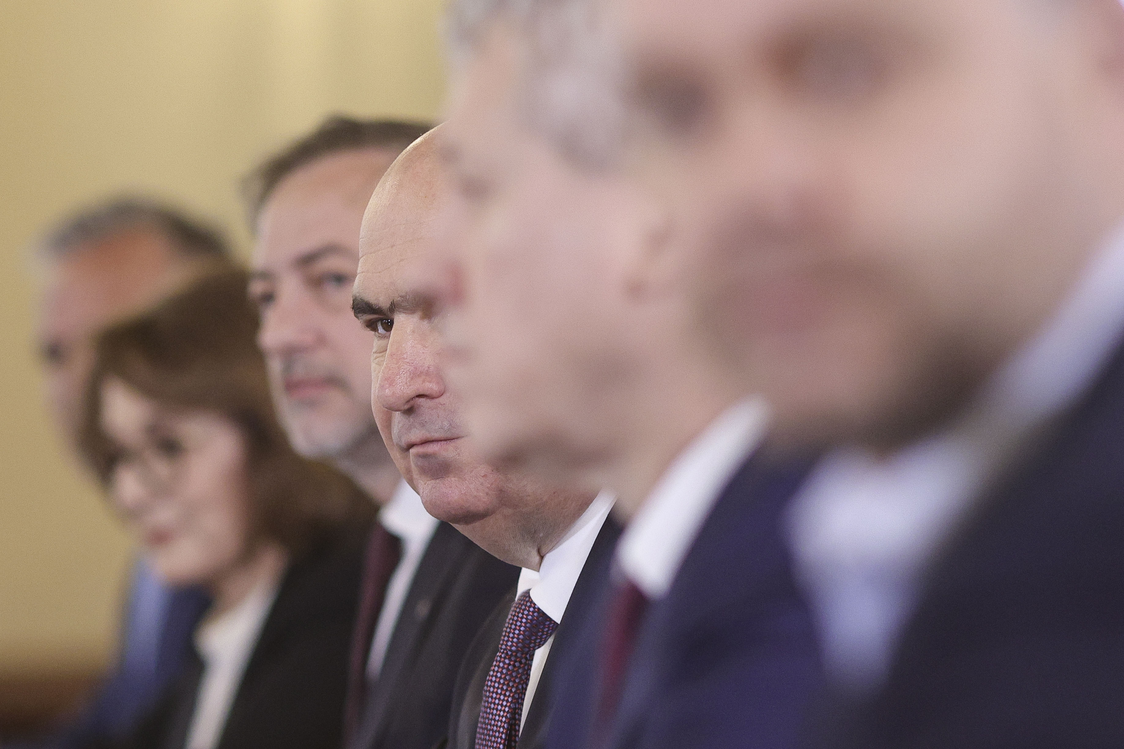 Când va fi depusă moțiunea de cenzură PSD-AUR împotriva Guvernului Bolojan și câte semnaturi s-au strâns