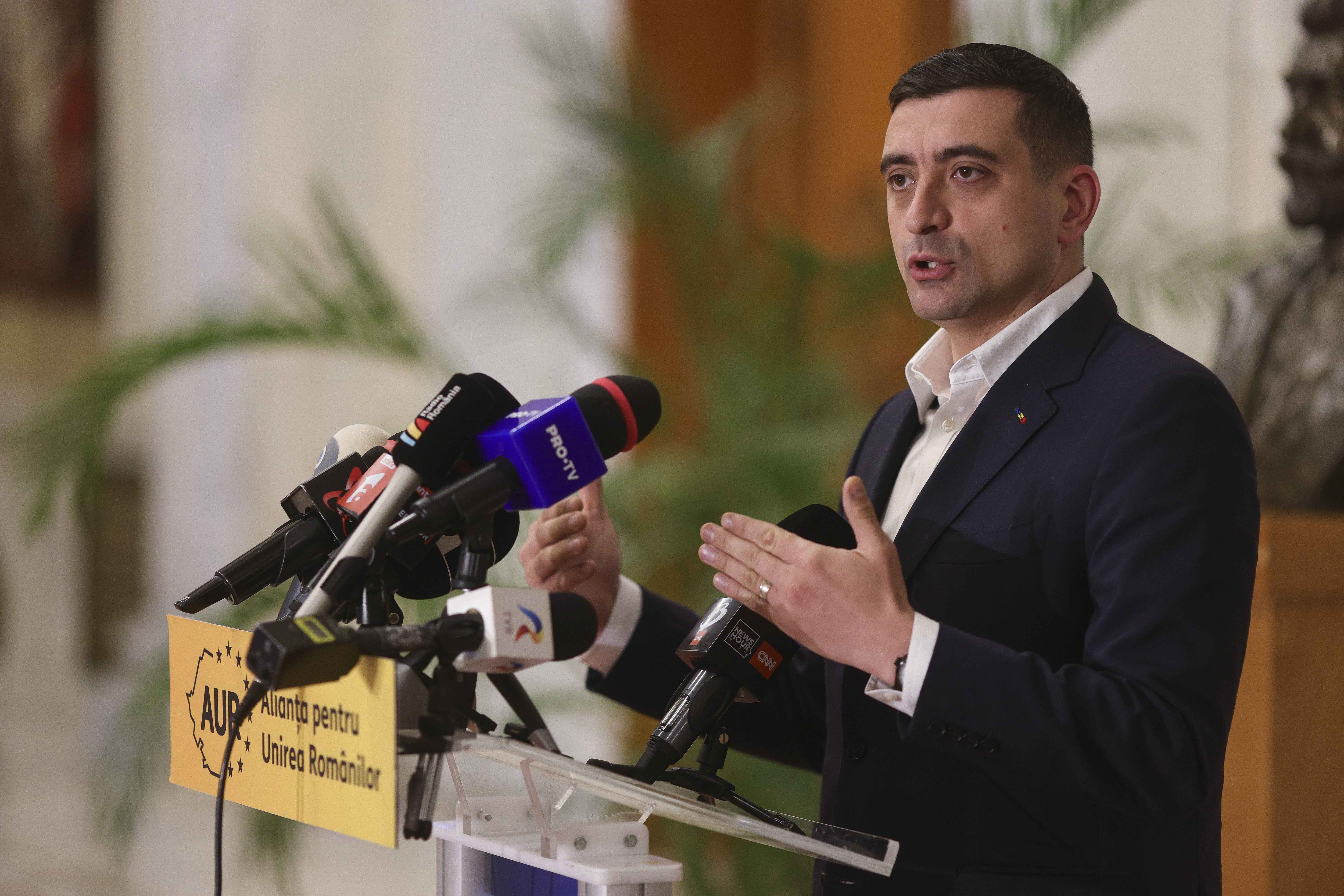 George Simion anunță că Guvernul Bolojan a fost demis prin moțiune de cenzură, în timp ce voturile încă se numără