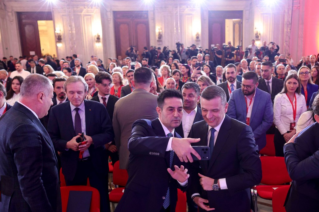 Sorin Grindeanu și Claudiu Manda, la ședința PSD de la Palatul Parlamentului Foto: Inquam Photos / Octav Ganea