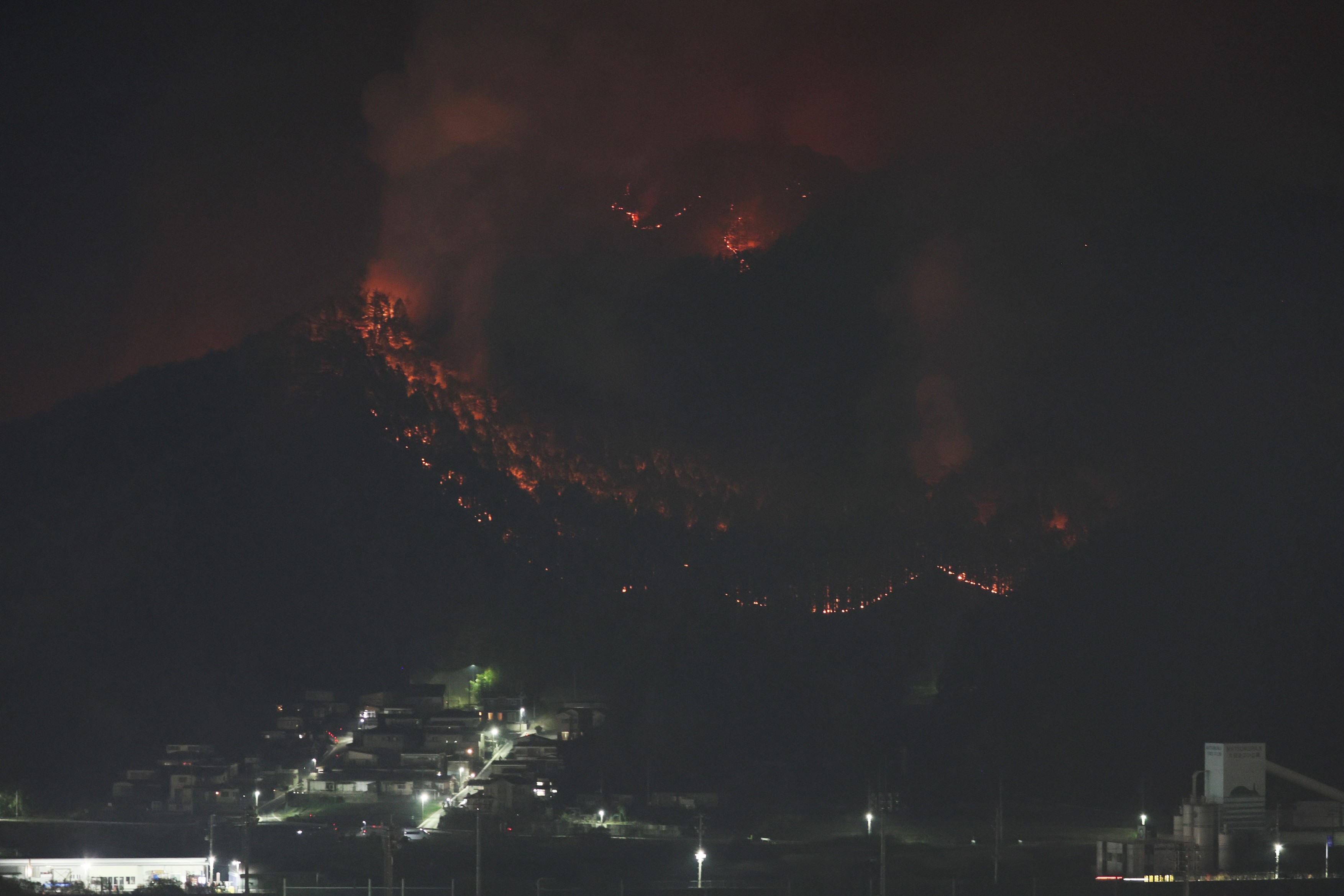 Incendiu uriaș în nordul Japoniei, care amenință un oraș care a mai trecut printr-o mare tragedie