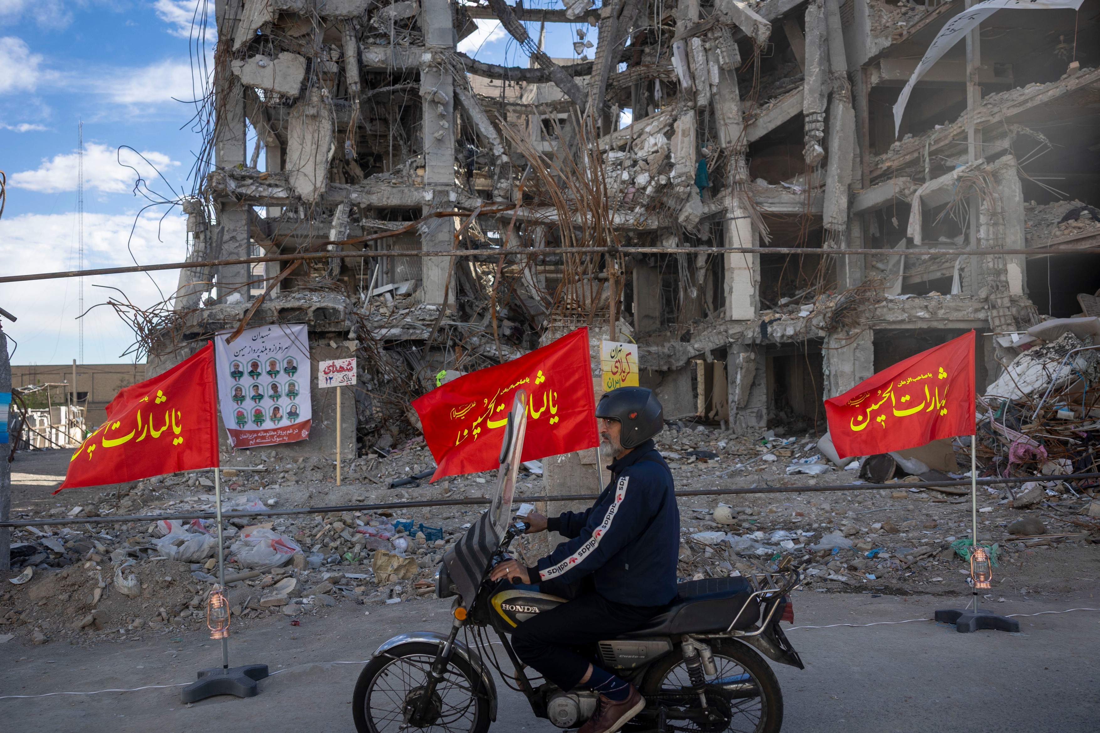 Răspuns sfidător al Iranului:  Trump delirează și amenință degeaba / Când expiră ultimatumul dat de președintele american și ce ar urma după aceea