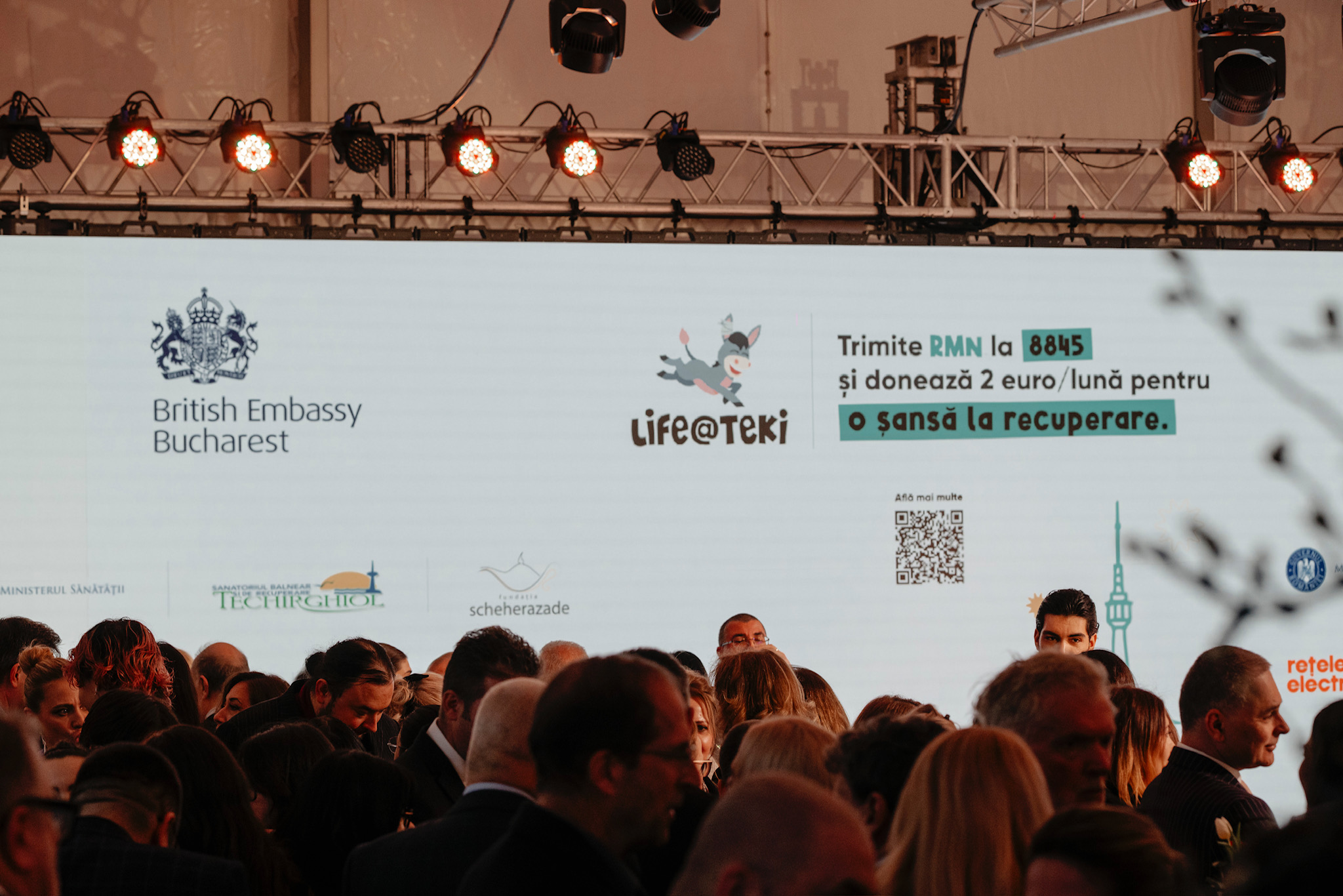 Faptele bune sunt la modă! Fashion și eleganță britanică în sprijinul proiectului Life@Teki de dotare a secției pediatrice de la Sanatoriul Techirghiol