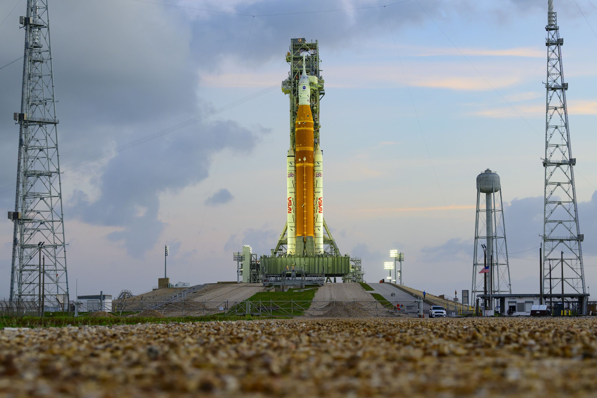 NASA a lansat misiunea Artemis II către Lună