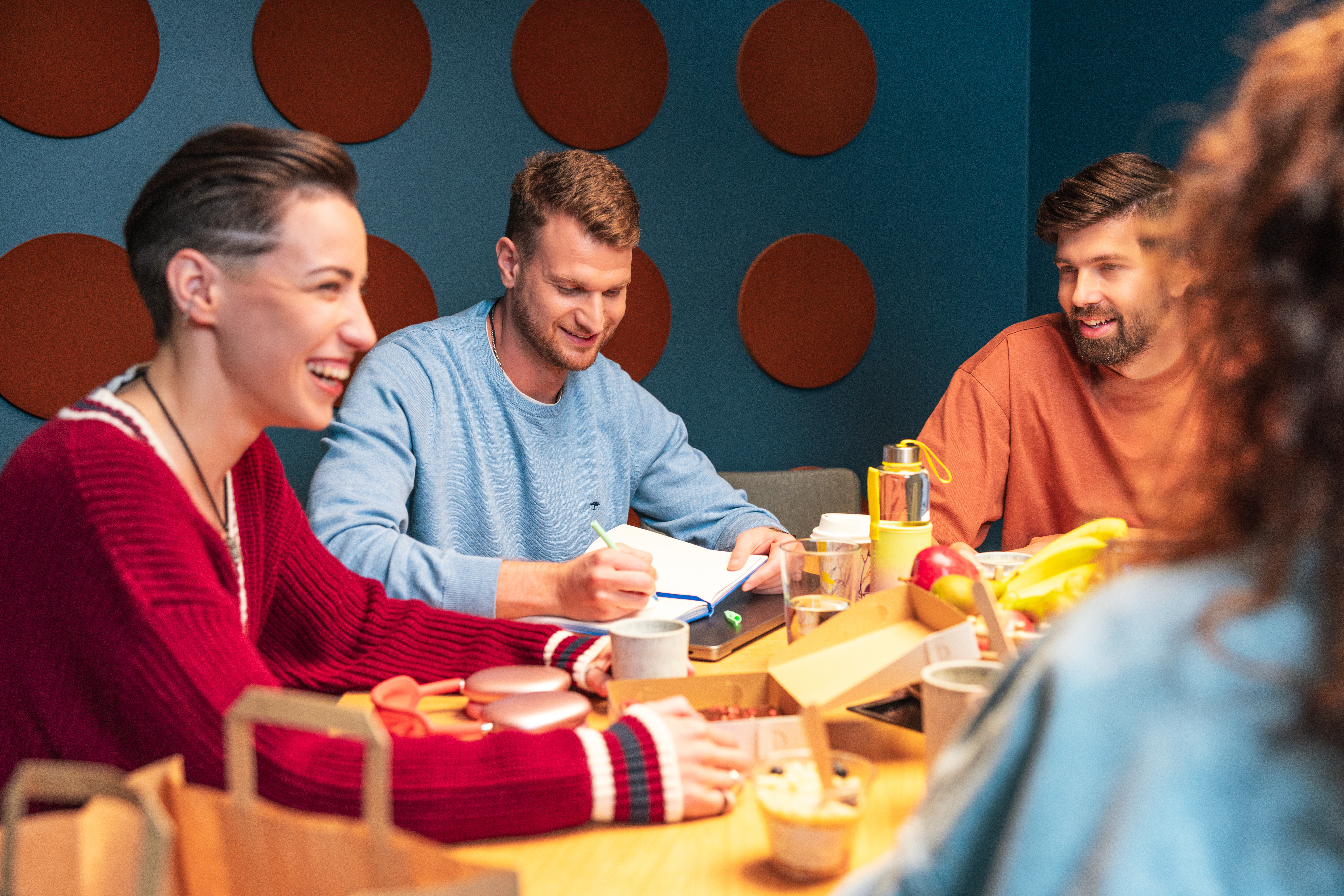 Într-o zi aglomerată, Wolt înseamnă liniște