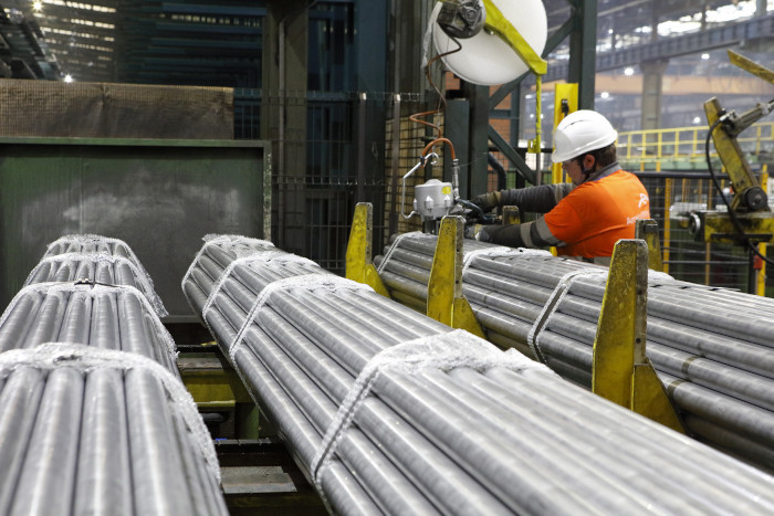 Tranzacție majoră în România. Al doilea cel mai bogat ucrainean, Victor Pinchuk, cumpără ArcelorMittal Roman