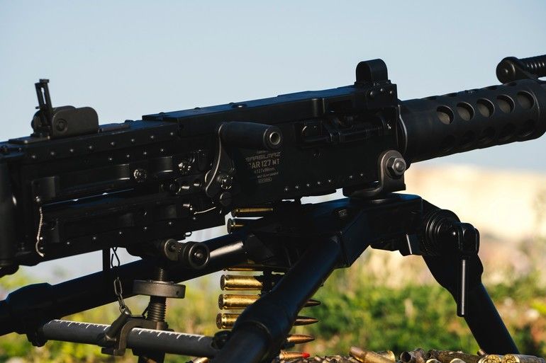 Investiție dorită în România – Cel mai mare fabricant german de arme ușoare, Heckler & Koch, intenționează să intre pe piață