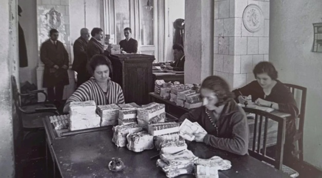 Salariile STB și criteriile de care n-am știut. Cum erau plătiți vatmanii și șoferii de autobuz în Vechiul București