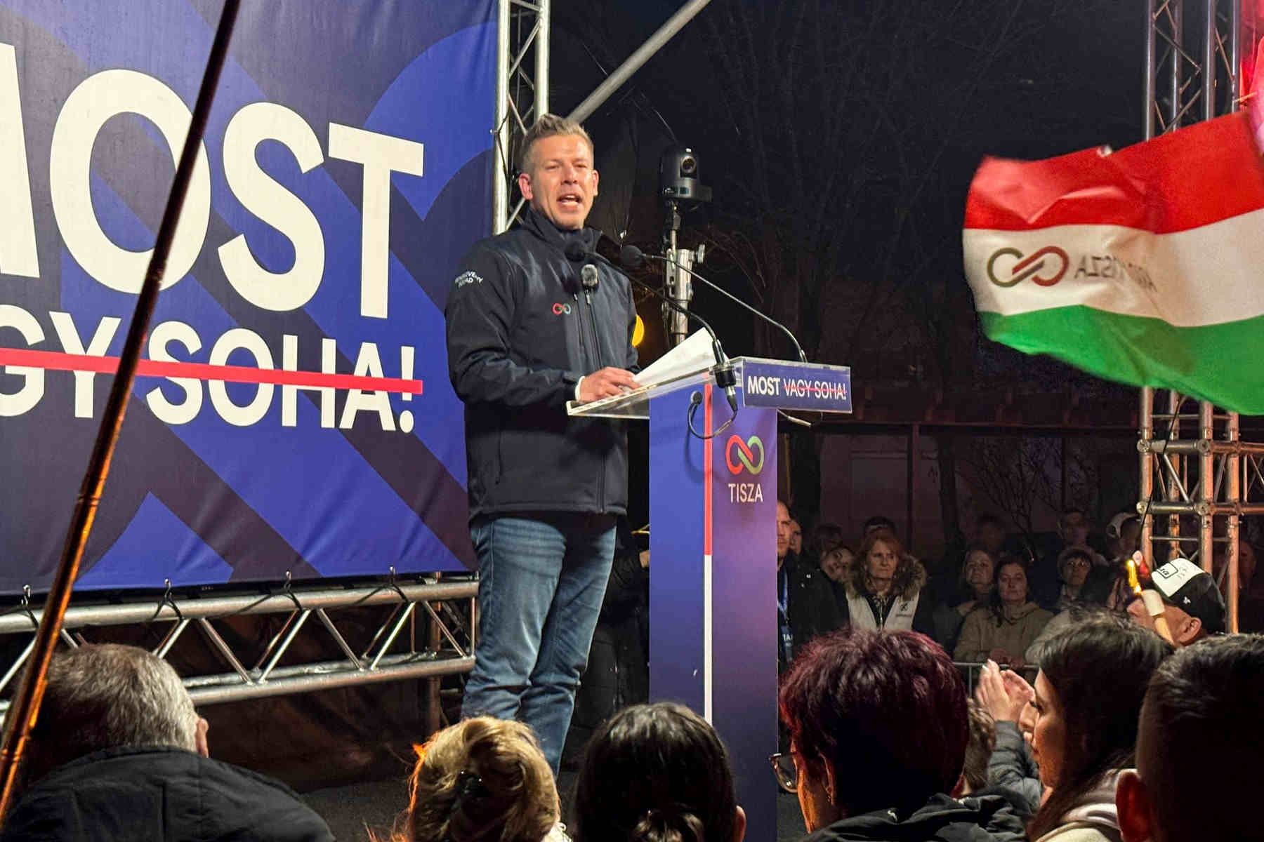 VIDEO Péter Magyar către presa de stat rusă, sosită la un miting electoral: „Bucurați-vă de libertatea din Ungaria”. Mulțimea: „Rușilor, plecați acasă!”