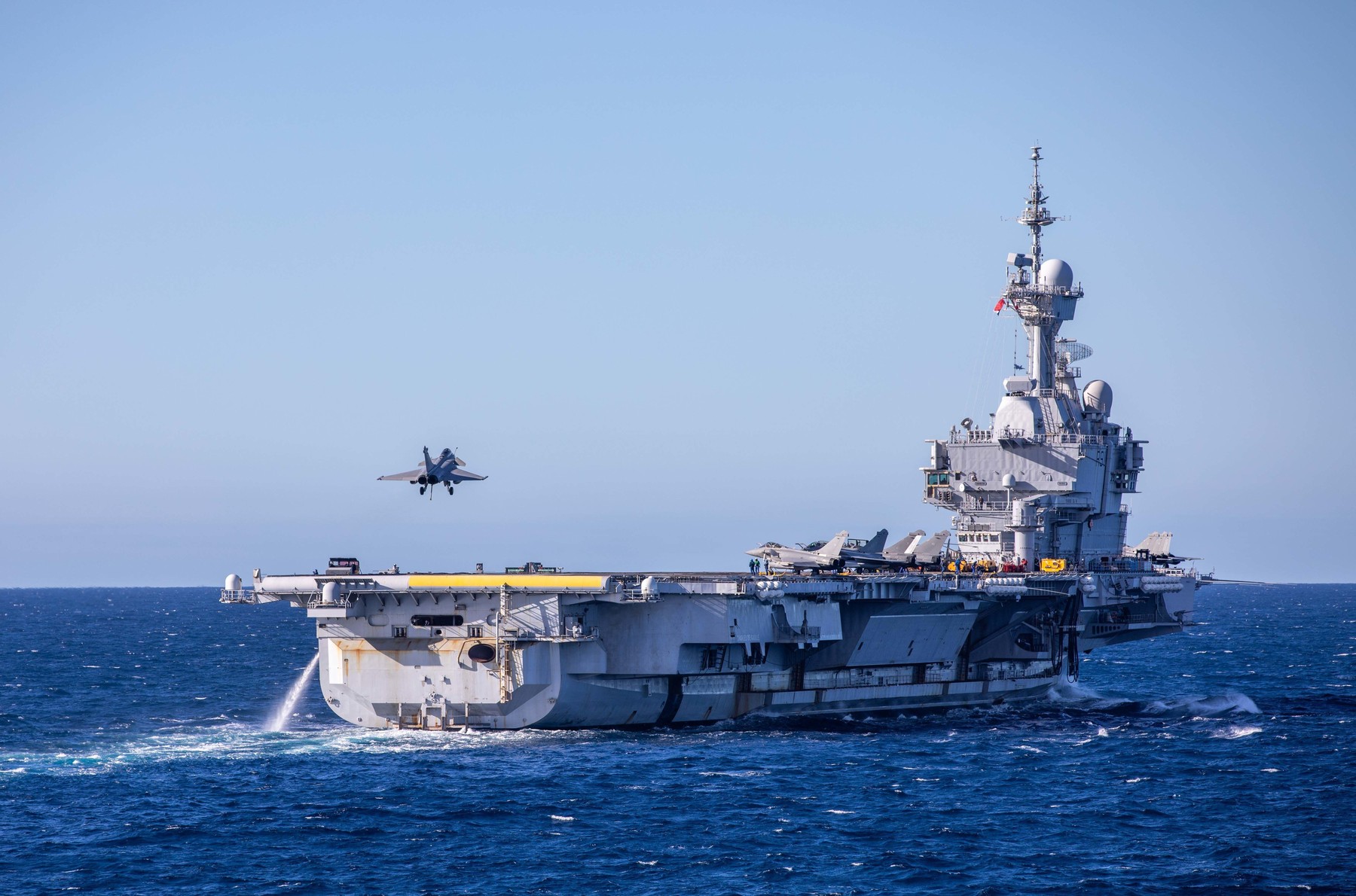 Macron respinge scurt solicitarea lui Trump în privința Strâmtorii Ormuz: „Opțiune nerealistă”