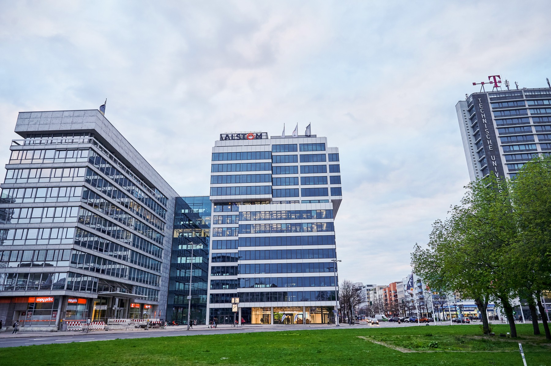 Acțiunile unei companii importante în România s-au prăbușit la bursă