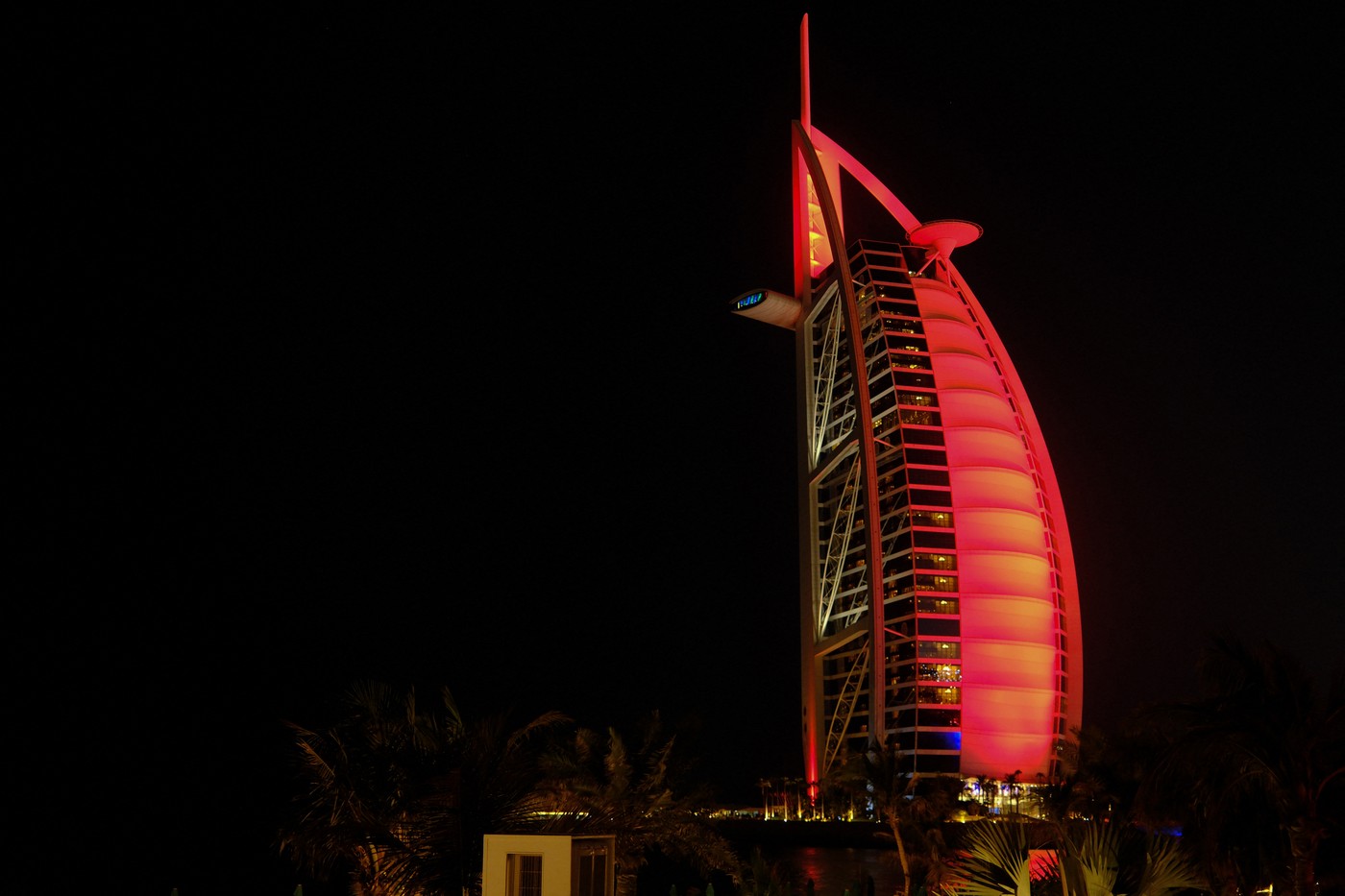 O clădire emblematică din Dubai intră în renovare pentru 18 luni, pe fondul scăderii turismului în regiunea Golfului Persic