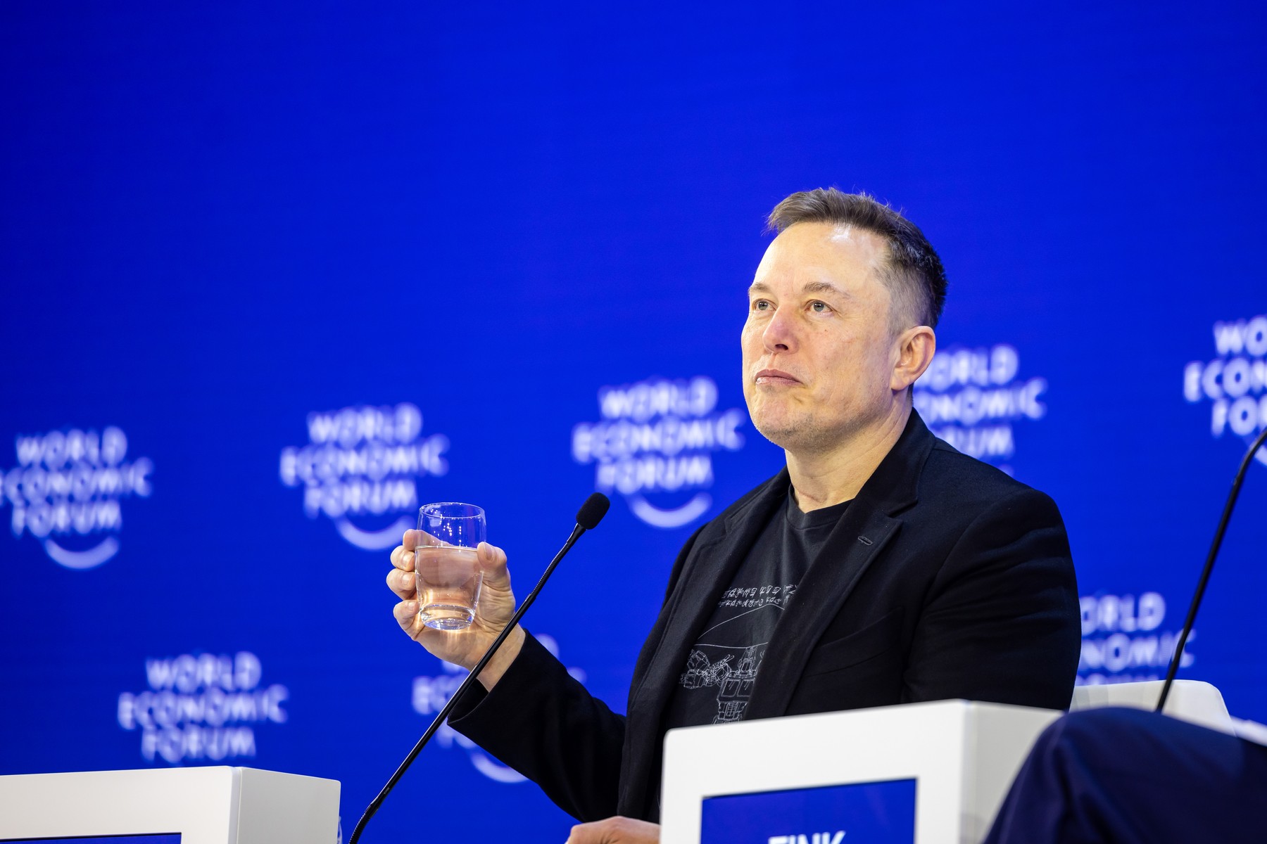 Fosta președintă a Elveției a depus o plângere penală împotriva uneia dintre companiile lui Elon Musk